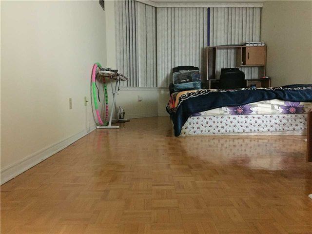 Preview image for 3 Greystone Walk Dr #730, Toronto
