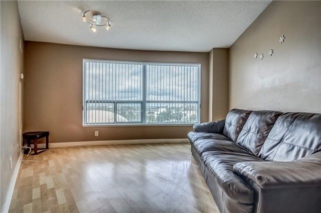 Preview image for 38 Lee Centre Dr #903, Toronto