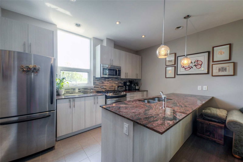 Preview image for 323 Kingston Rd #204, Toronto