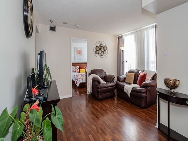 Preview image for 330 Mccowan Rd #1304, Toronto