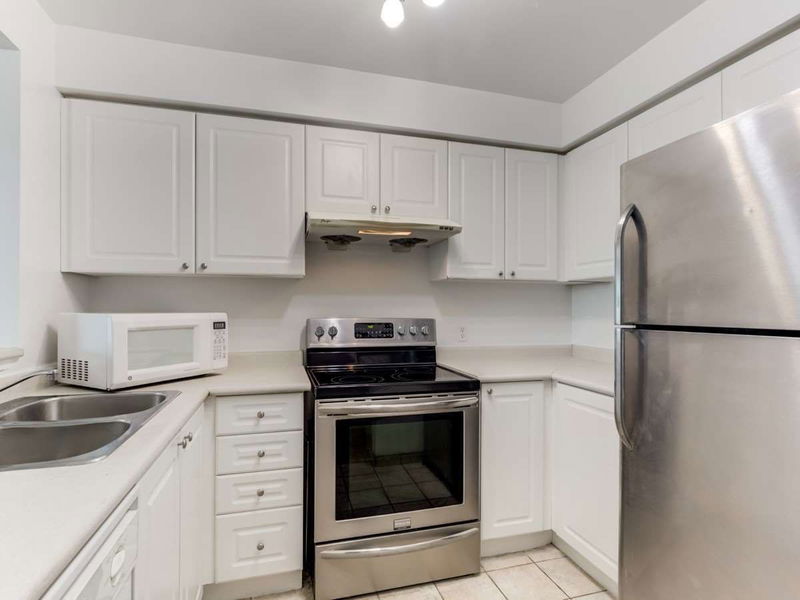 Preview image for 1 Lee Centre Dr #1511, Toronto