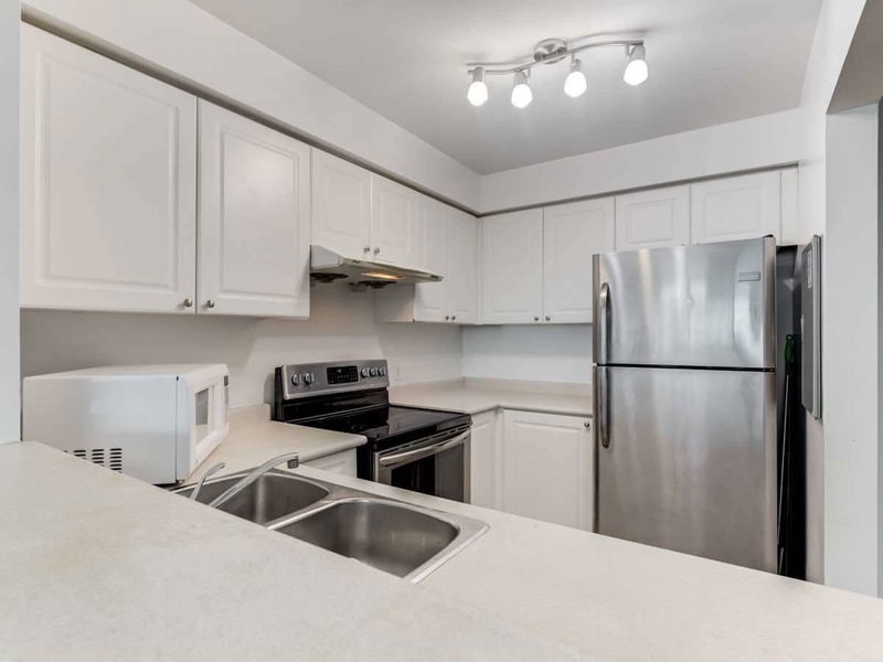 Preview image for 1 Lee Centre Dr #1511, Toronto