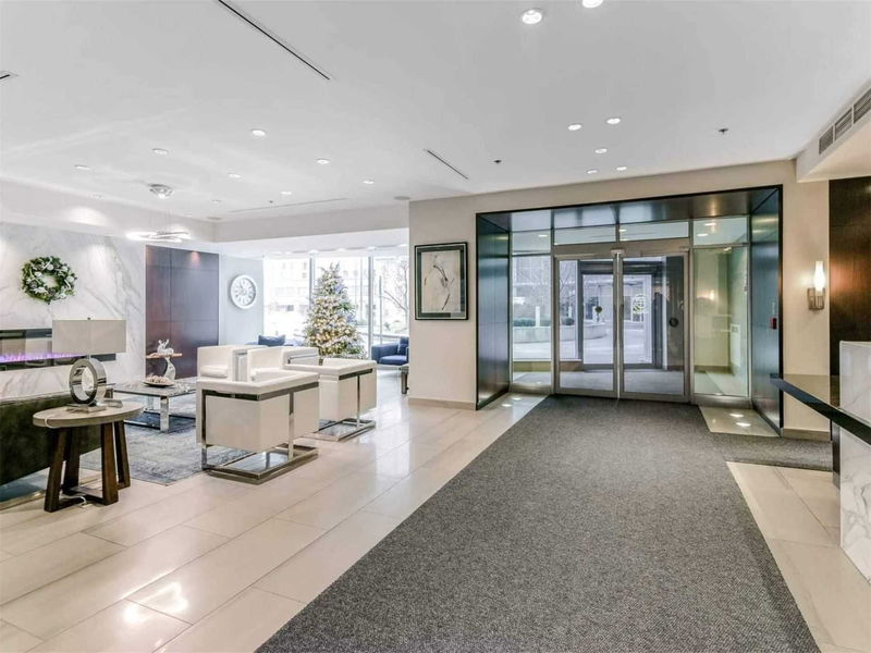 Preview image for 38 Lee Centre Dr #2103, Toronto