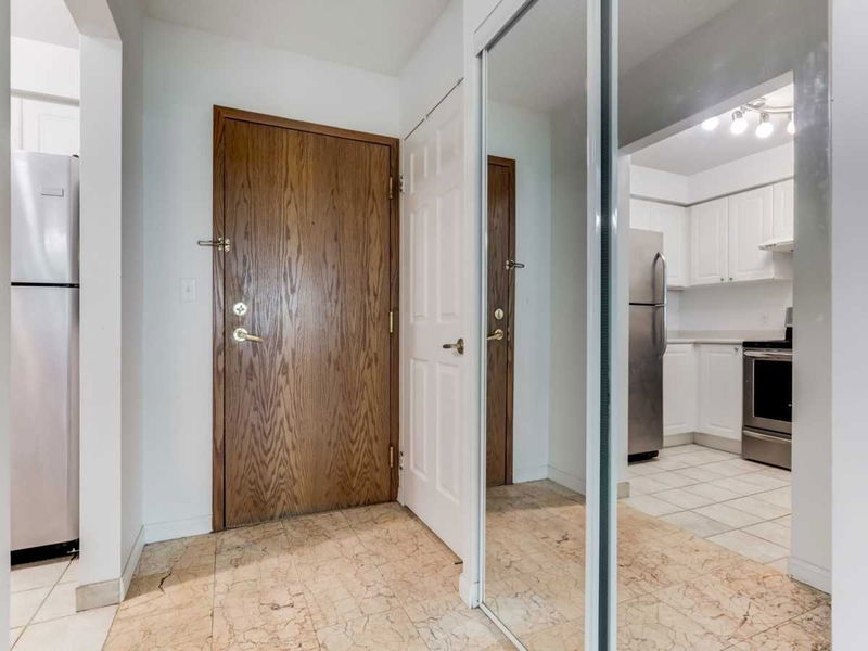 Preview image for 1 Lee Centre Dr #1511, Toronto