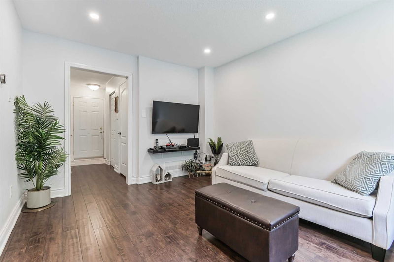 Preview image for 250 Orton Park Rd #25, Toronto