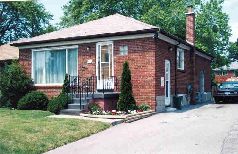 Preview image for 16 Seminole Ave, Toronto