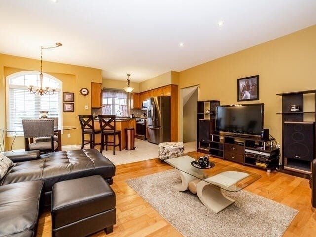 Preview image for 10 Gristone Cres, Toronto