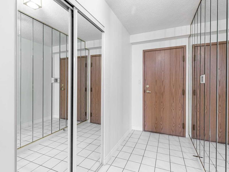 Preview image for 88 Corporate Dr #2301, Toronto