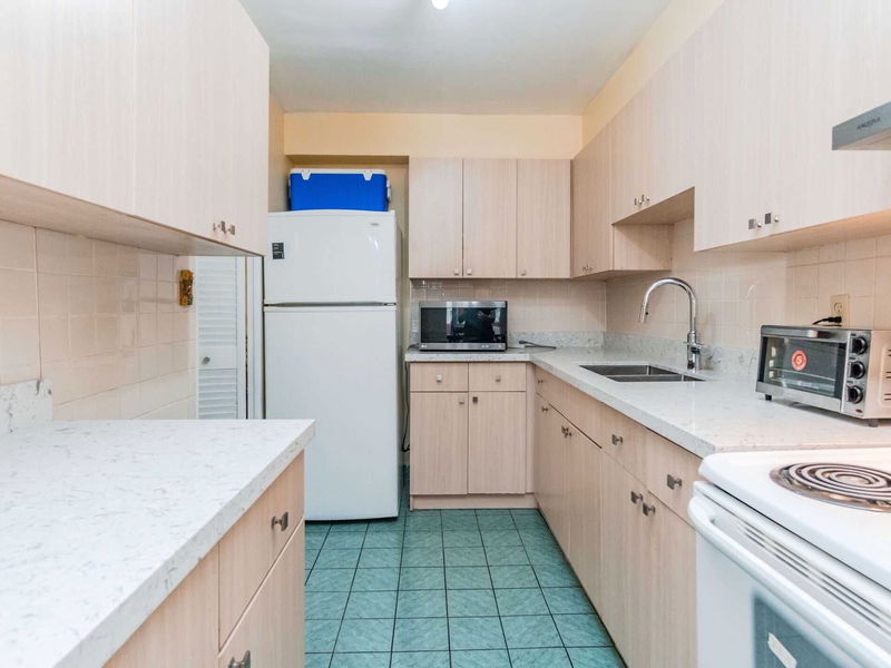 Preview image for 1 Massey Sq #804, Toronto