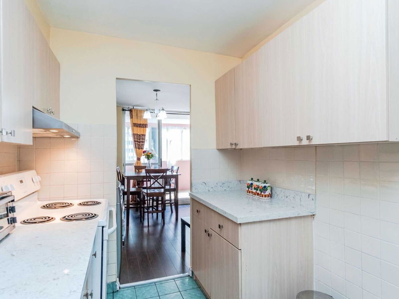 Preview image for 1 Massey Sq #804, Toronto