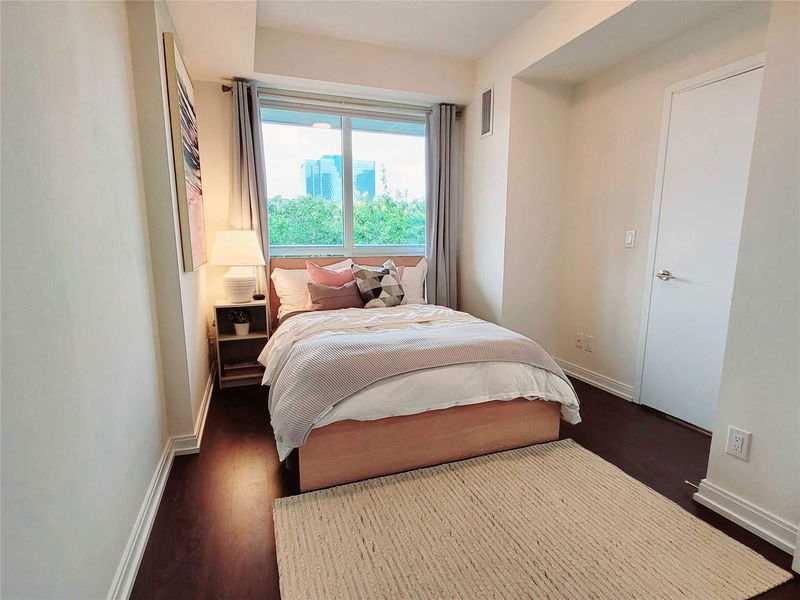 Preview image for 151 Village Green Sq #204, Toronto