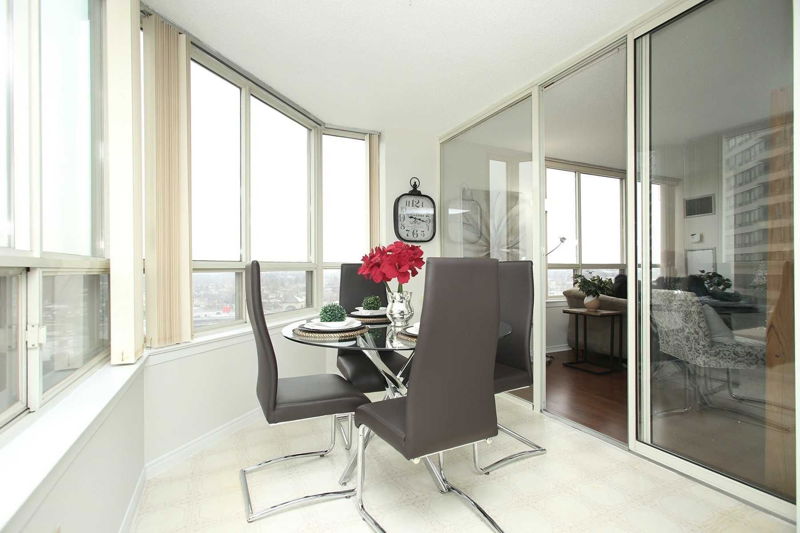 Preview image for 5 Greystone Walk Dr #813, Toronto