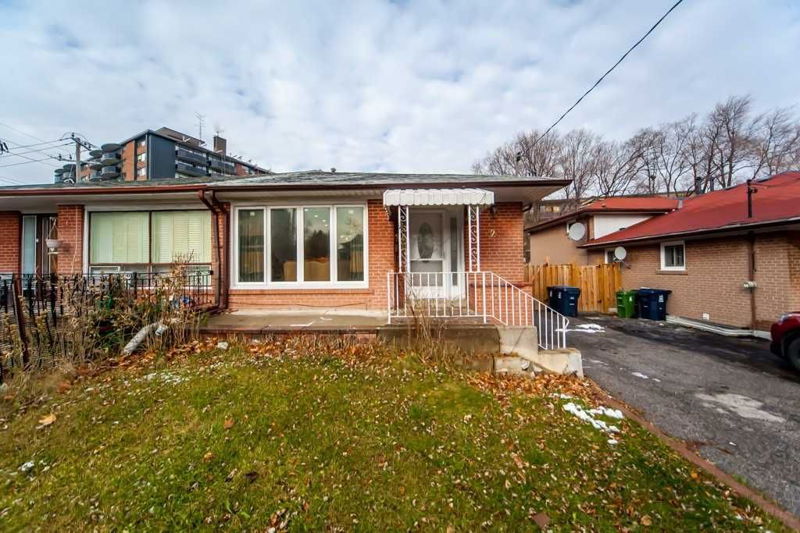 Preview image for 2A Van Allan Rd E, Toronto