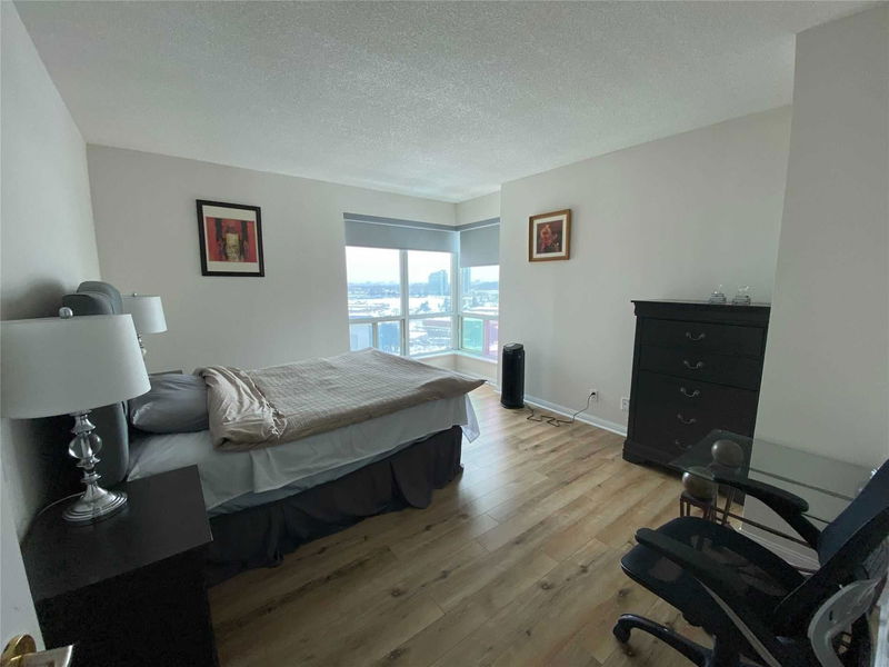 Preview image for 1 Lee Centre Dr #1511, Toronto