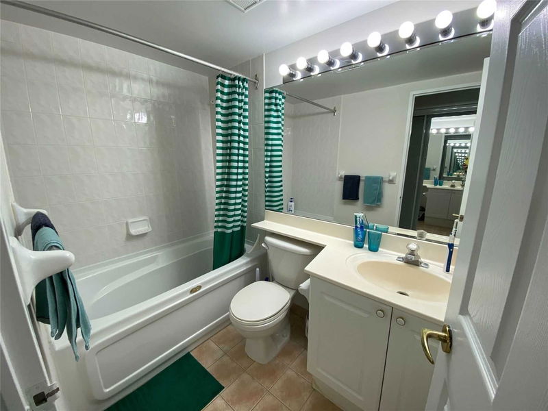 Preview image for 1 Lee Centre Dr #1511, Toronto