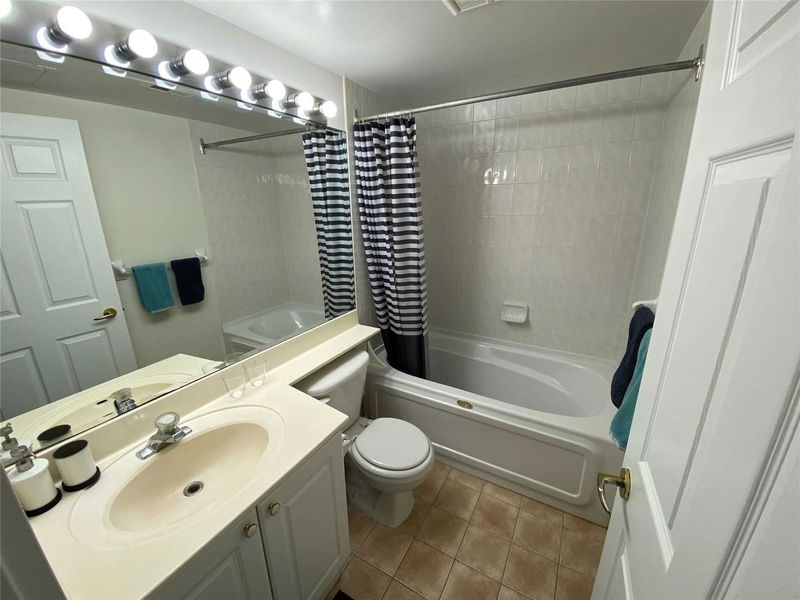 Preview image for 1 Lee Centre Dr #1511, Toronto
