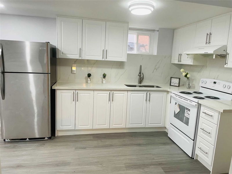 Preview image for 22 Hildenboro Sq, Toronto