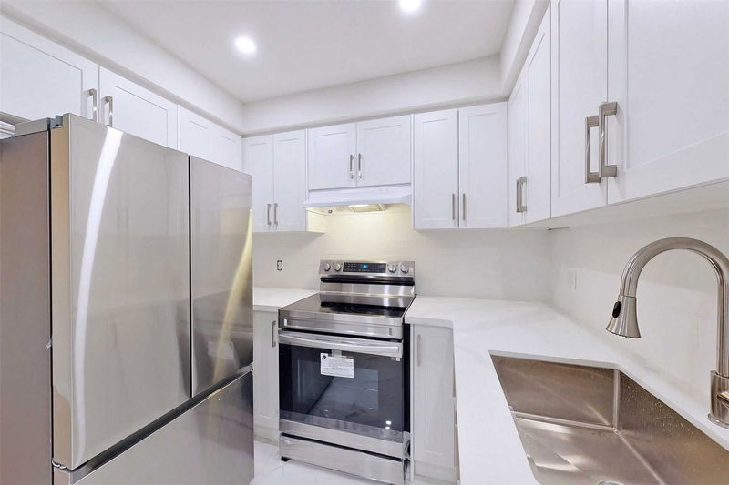 Preview image for 740 Meadowvale Rd, Toronto
