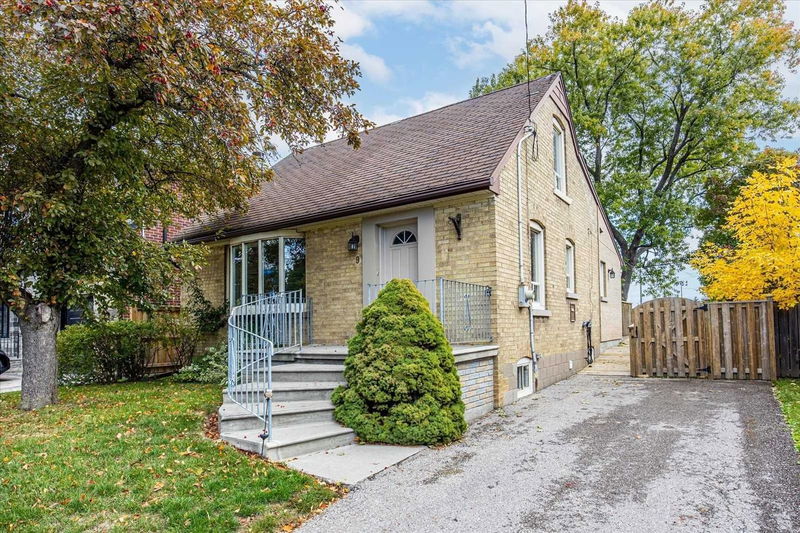 Preview image for 9 Ashdean Dr, Toronto