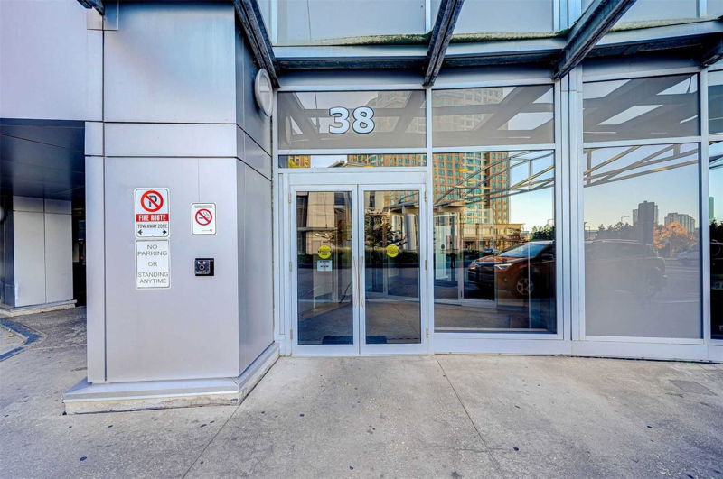 Preview image for 38 Lee Centre Dr #3111, Toronto