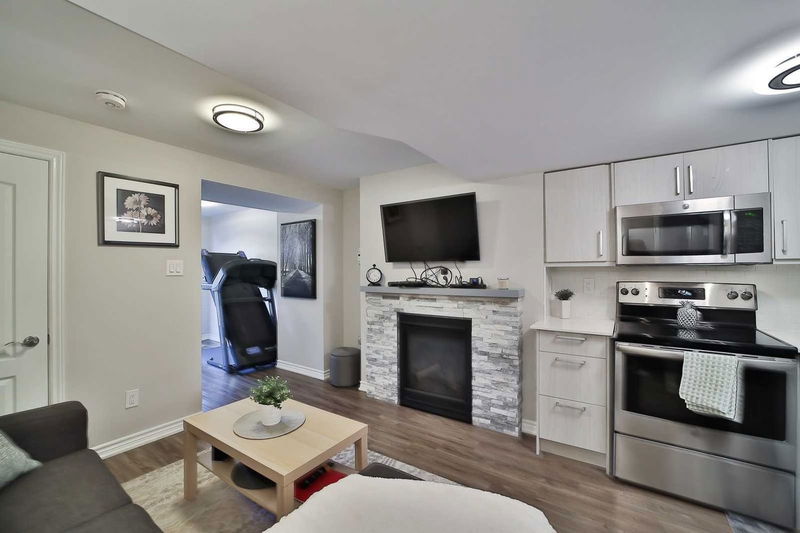 Preview image for 137 Lakeridge (Lower) Dr, Toronto