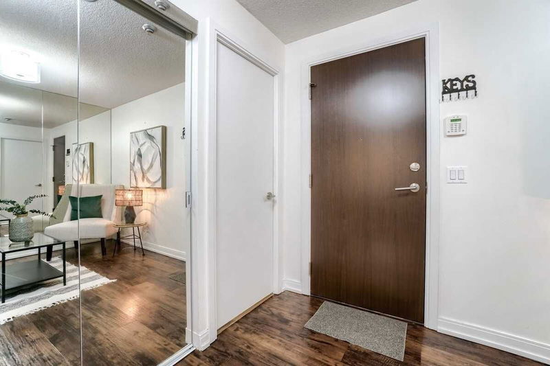 Preview image for 151 Village Green Sq #1707, Toronto