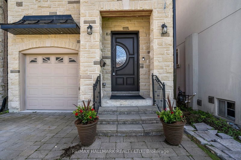 Preview image for 97A Craiglee Dr, Toronto