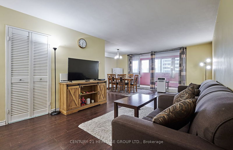 Preview image for 1 Massey Sq #804, Toronto