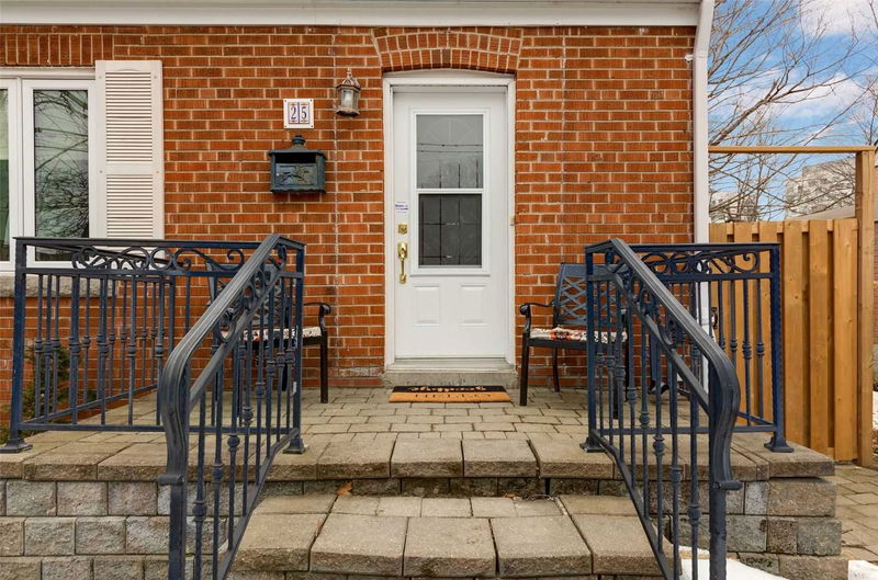 Preview image for 25 Ridgemoor Ave, Toronto