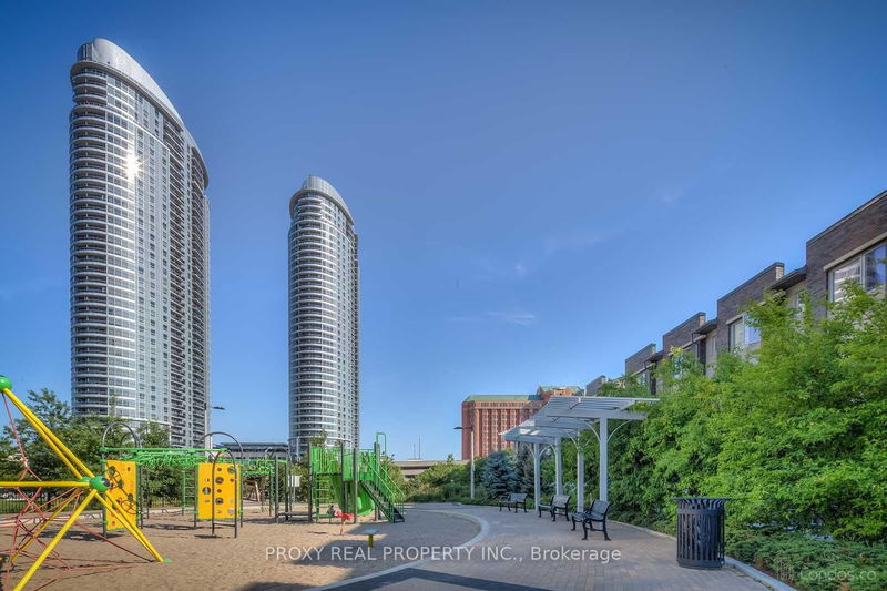 Preview image for 135 Village Green Sq E #1526, Toronto