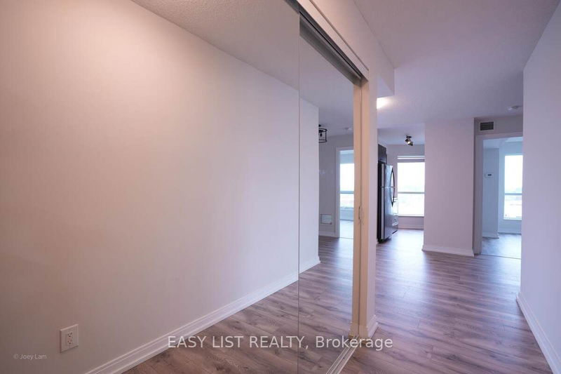 Preview image for 151 Village Green Sq #808, Toronto