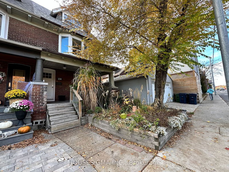 Preview image for 256 Woodbine Ave, Toronto