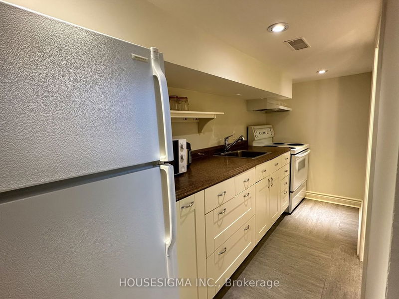 Preview image for 256 Woodbine Ave, Toronto