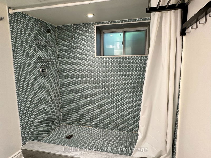 Preview image for 256 Woodbine Ave, Toronto