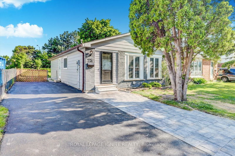 Preview image for 23 Gemshaw Cres, Toronto