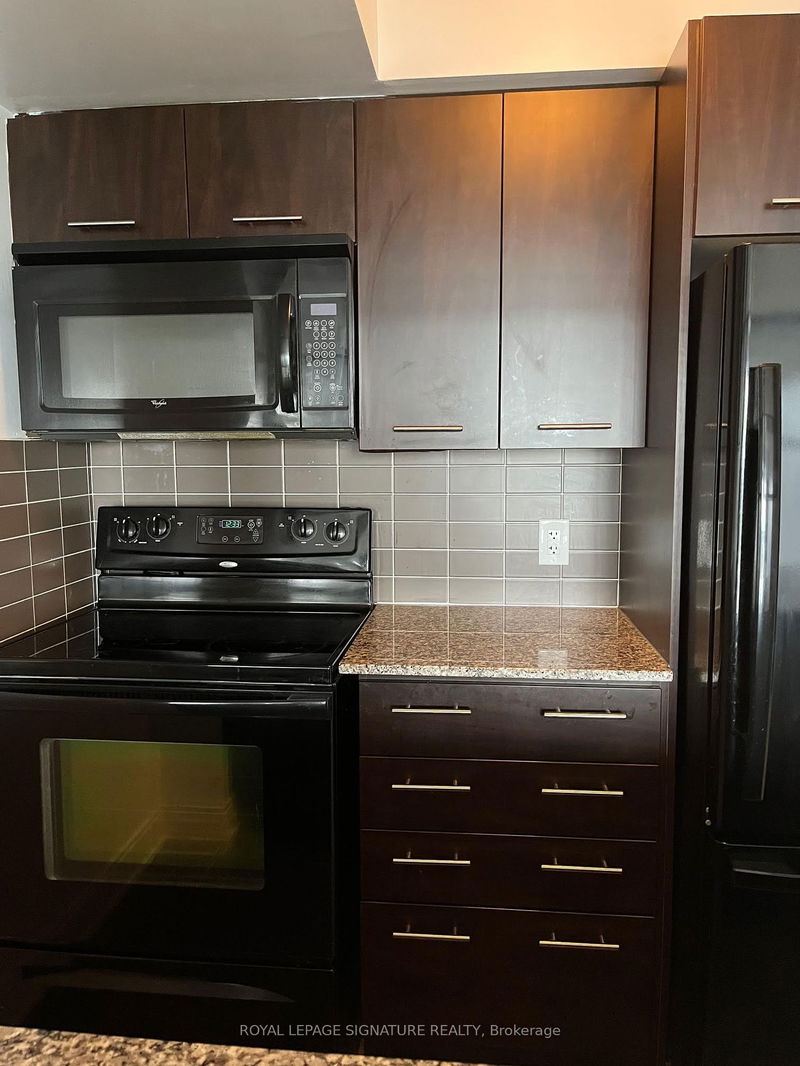 Preview image for 125 Village Green Sq #3807, Toronto
