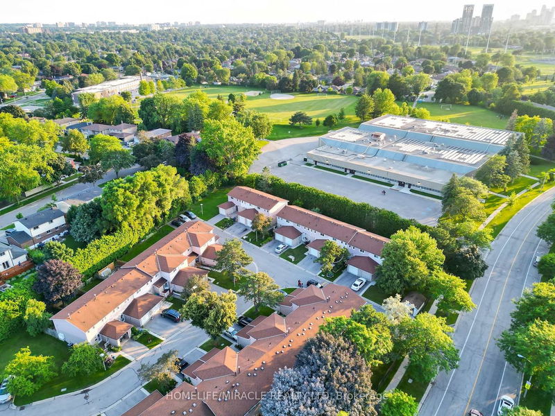 Preview image for 250 Orton Park Rd #25, Toronto