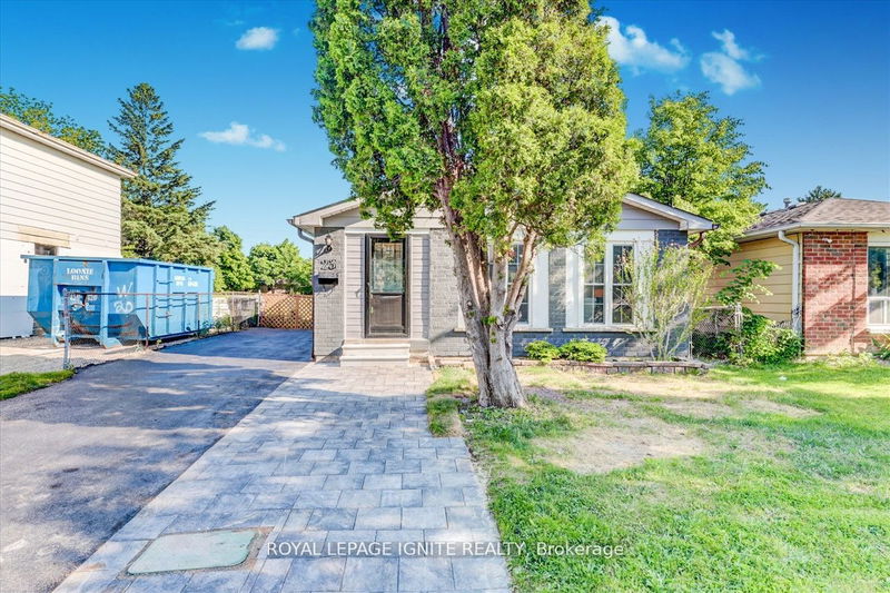 Preview image for 23 Gemshaw Cres, Toronto