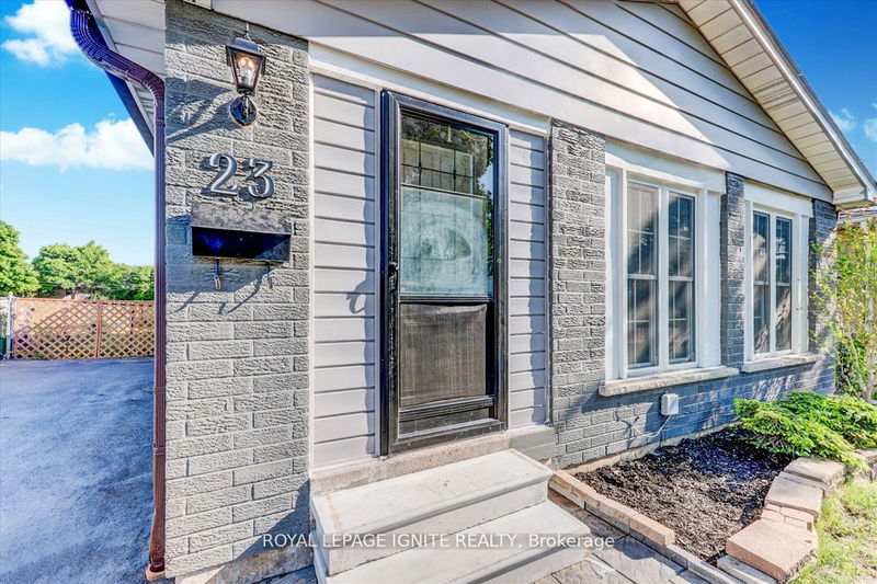 Preview image for 23 Gemshaw Cres, Toronto