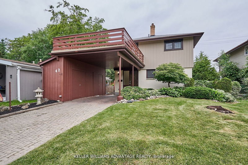 Preview image for 42 Lyncroft Dr, Toronto