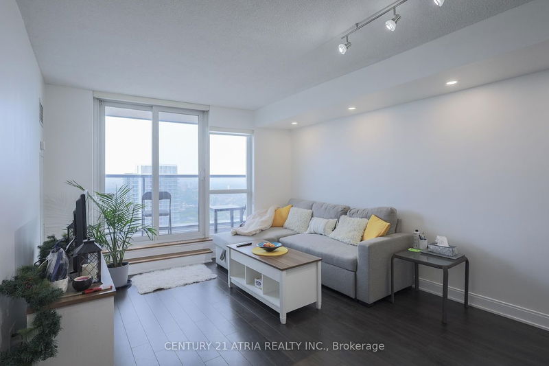 Preview image for 125 Village Green Sq #3707, Toronto