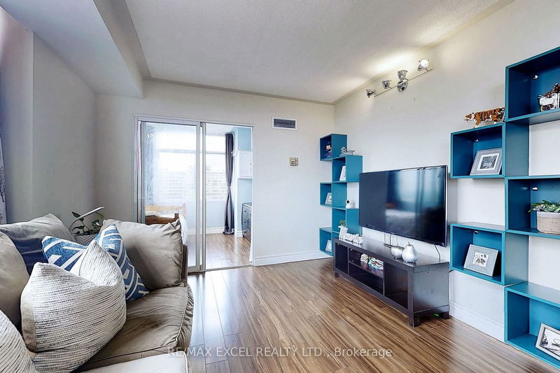Preview image for 88 Alton Towers Circ #1803, Toronto