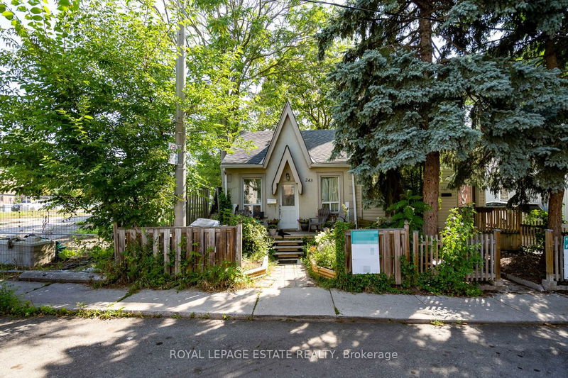 Preview image for 243 Munro St, Toronto