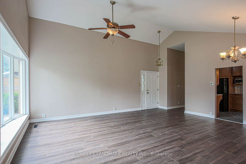 Preview image for 55 Munson Cres, Toronto