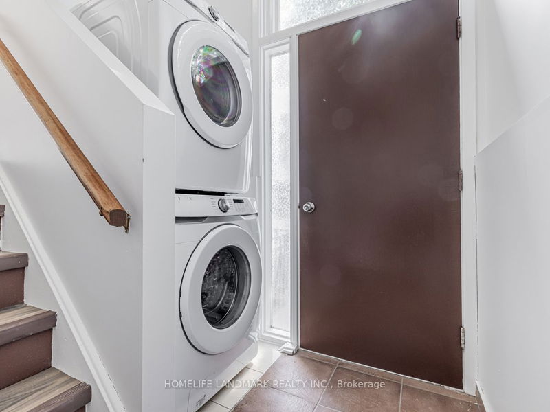 Preview image for 22 Hildenboro Sq, Toronto