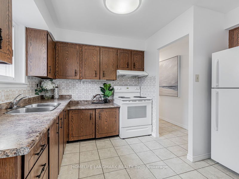 Preview image for 22 Hildenboro Sq, Toronto