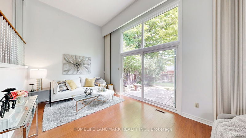 Preview image for 264 Sprucewood Crt, Toronto