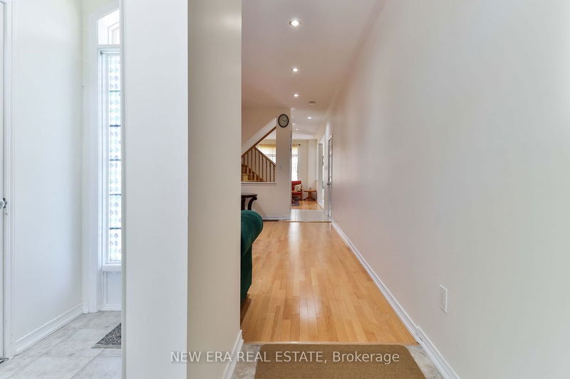 Preview image for 82 Vivian Rd, Toronto