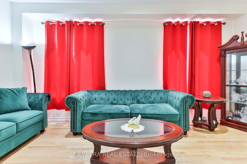 Preview image for 82 Vivian Rd, Toronto
