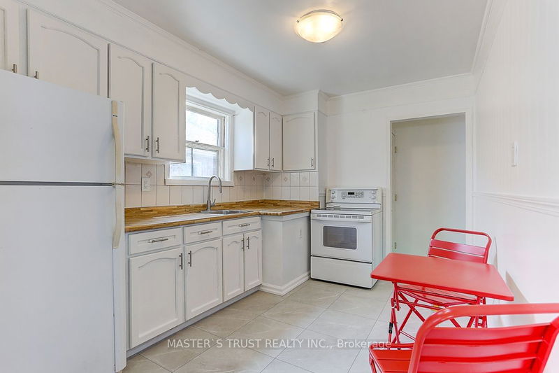 Preview image for 1032 Kennedy Rd, Toronto
